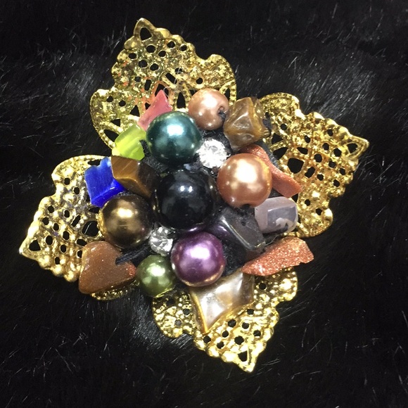 Brand New Brooch - Picture 2 of 4